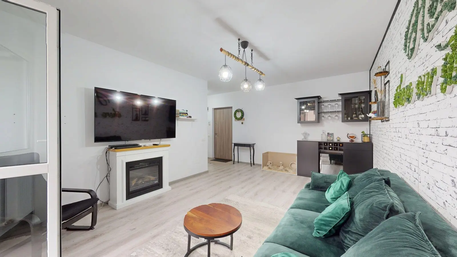 Trei camere în Platanii Residence — imaginea 3