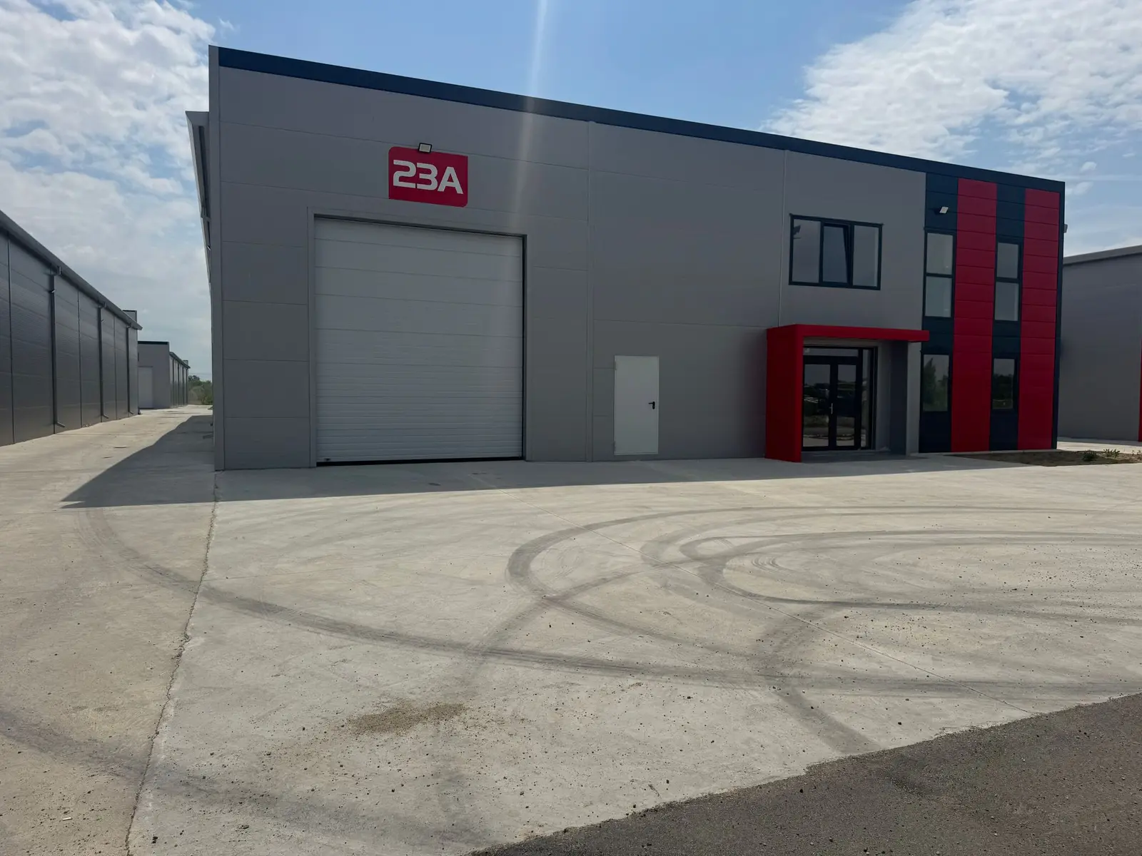 Hală și birouri în parc industrial, Rudeni