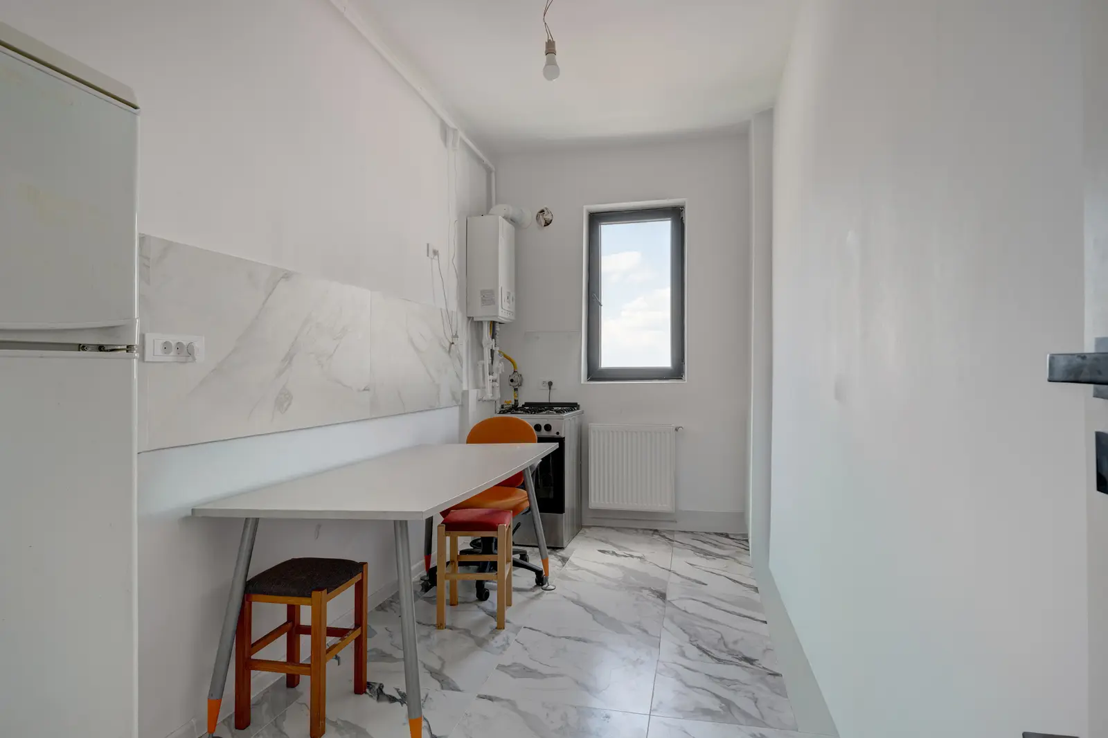 Trei camere în bloc nou, Ilie Petre — imaginea 3